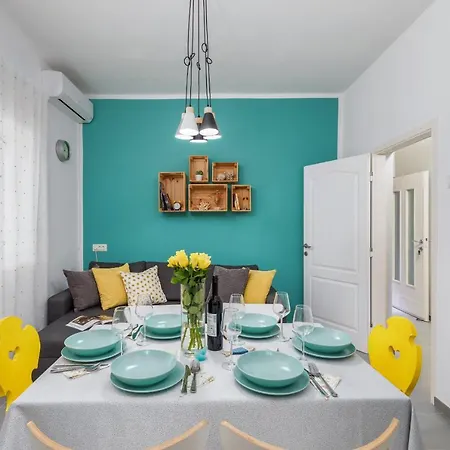 Lovely House With Garden Near City Centre Pula Extérieur photo