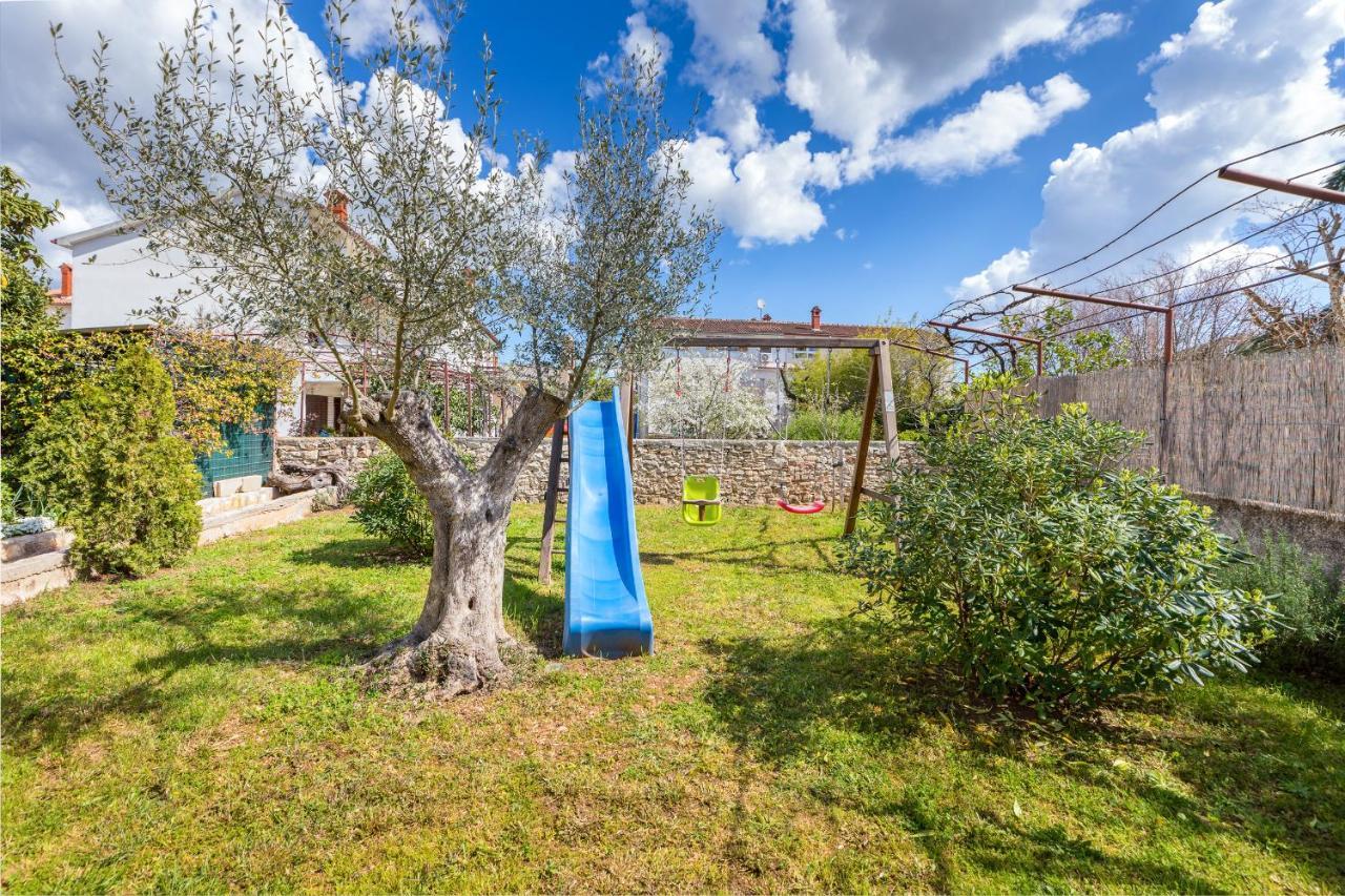 Lovely House With Garden Near Centre Pula
