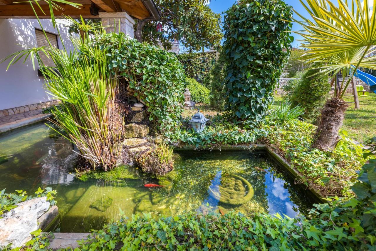 Lovely House With Garden Near Centre Pula