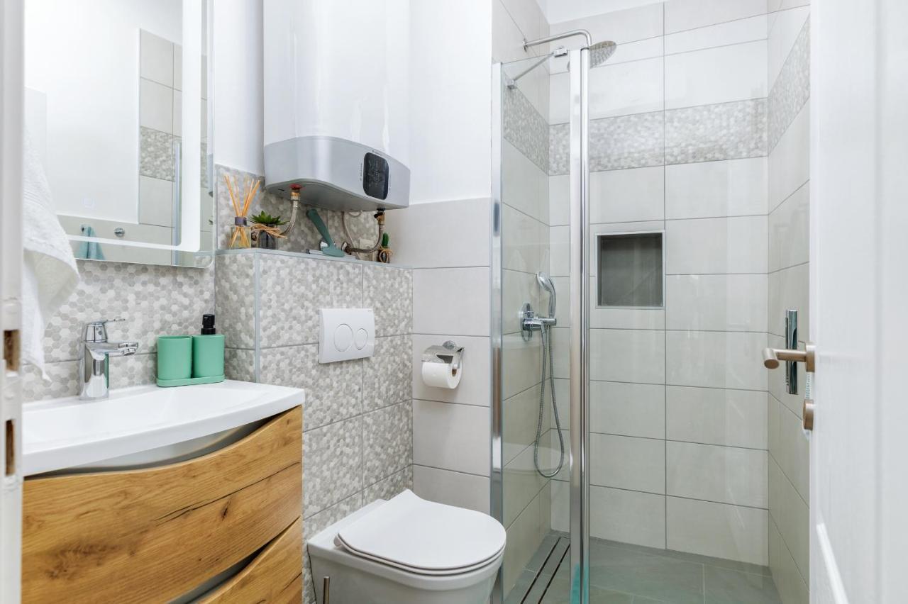 Lovely House With Garden Near Centre Holiday home *