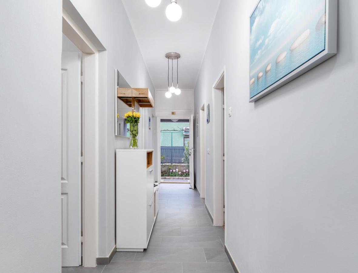 Lovely House With Garden Near Centre